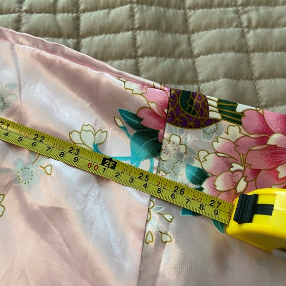 Robe - Picture 5 of 6